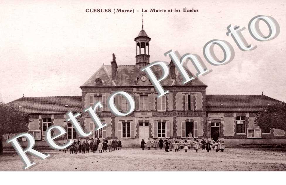 la Mairie et les Ecoles