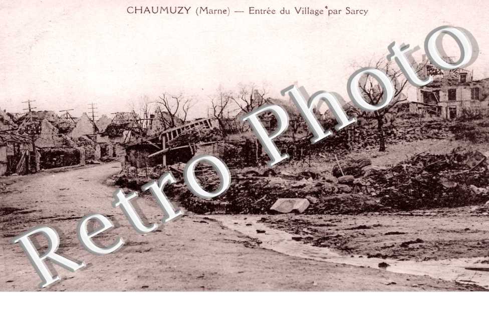 Entree du Village par Sarcy
