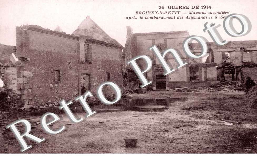 Maisons Incendiees apres le Bombardement des Allemands