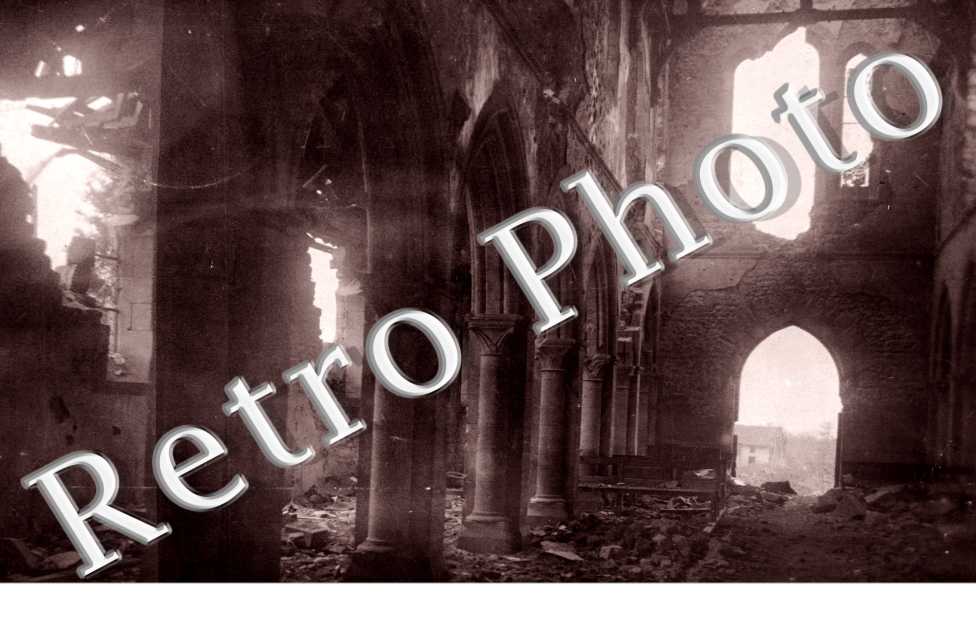 Vue Interieure d'un Batiment Religieux