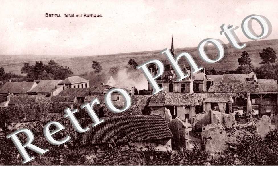 vue generale vers mairie  Total mit Rathaus
