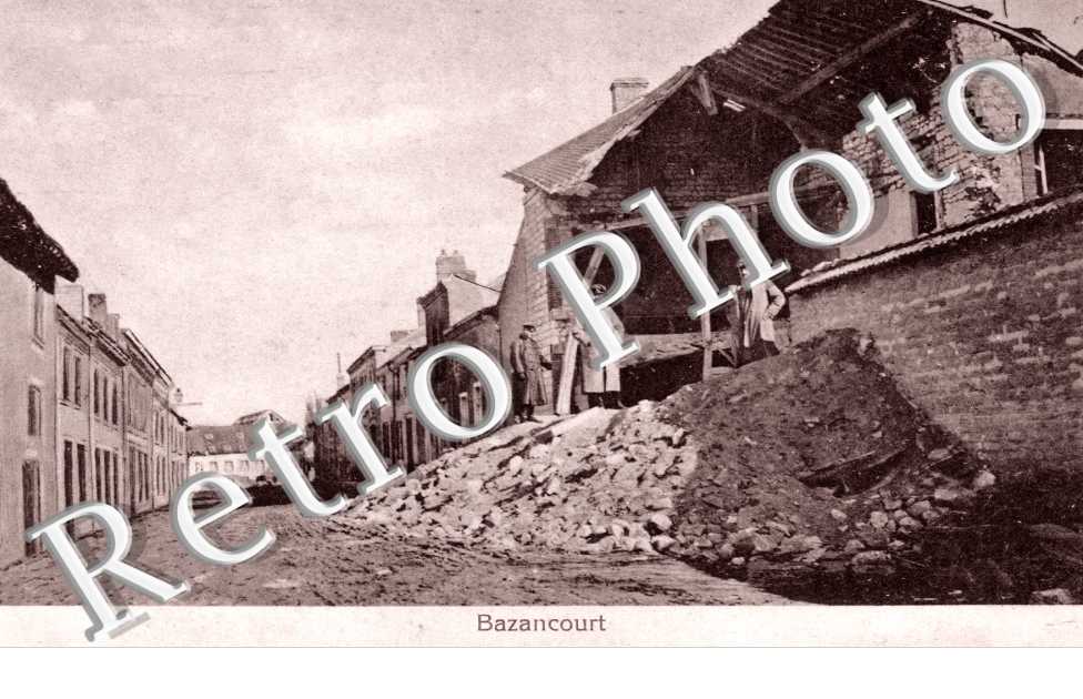 Une Rue Bombardee