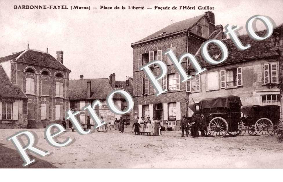 Place de la Liberte et Hotel Guillot
