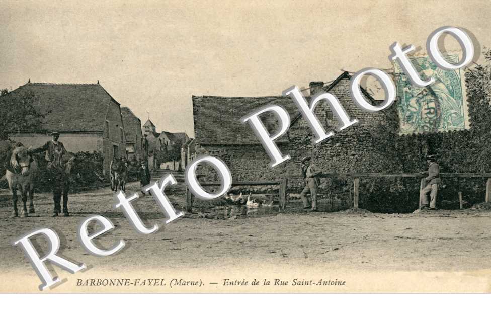 Entree de la Rue Saint Antoine
