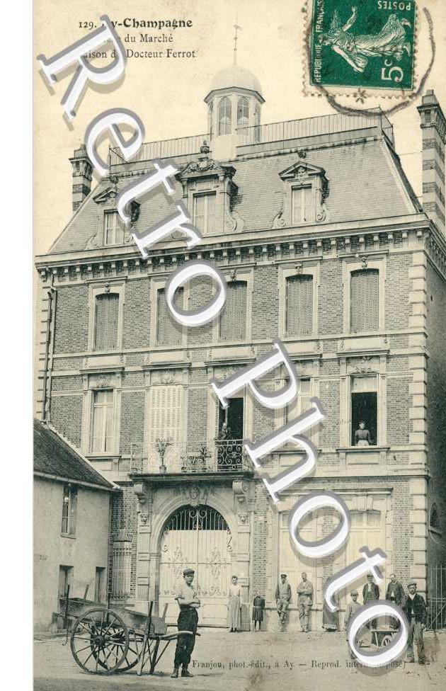 Place du Marche, Maison du Docteur Ferrot