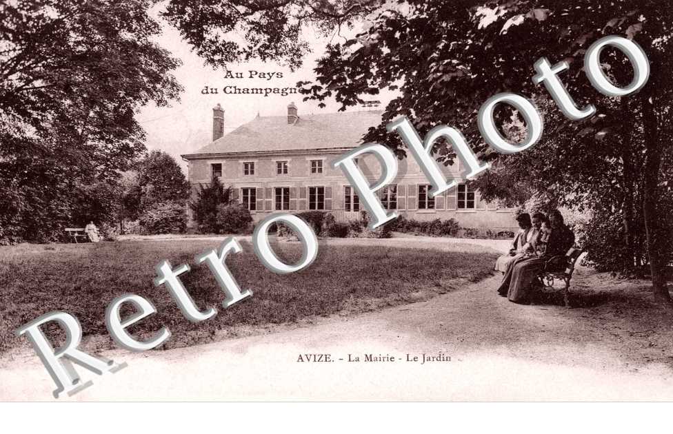 la Mairie - le Jardin