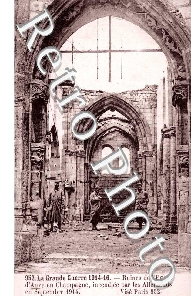 Ruines de l'Eglise, incendiee par les allemands le 6 septembre 1914