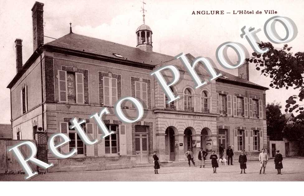 L'Hotel de Ville