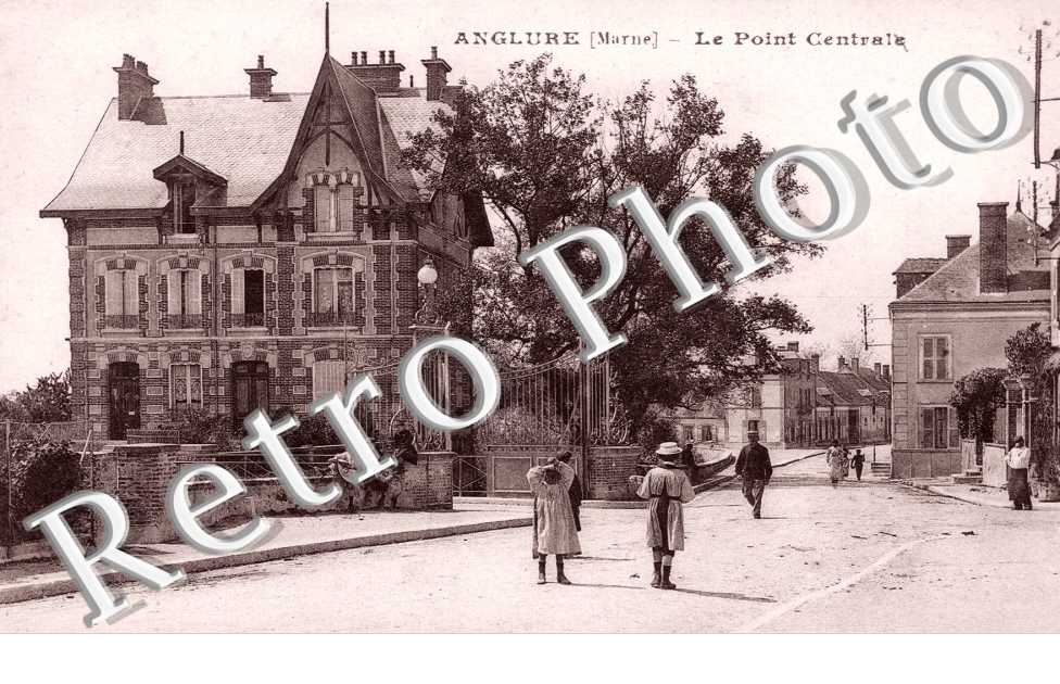 Le Point Central