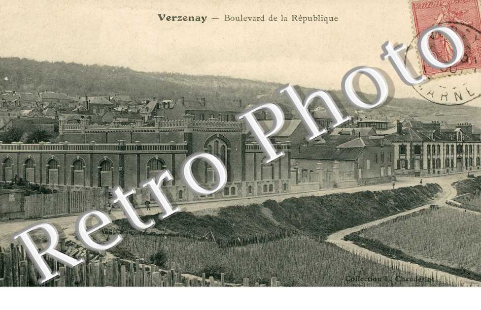 Boulevard de la Republique