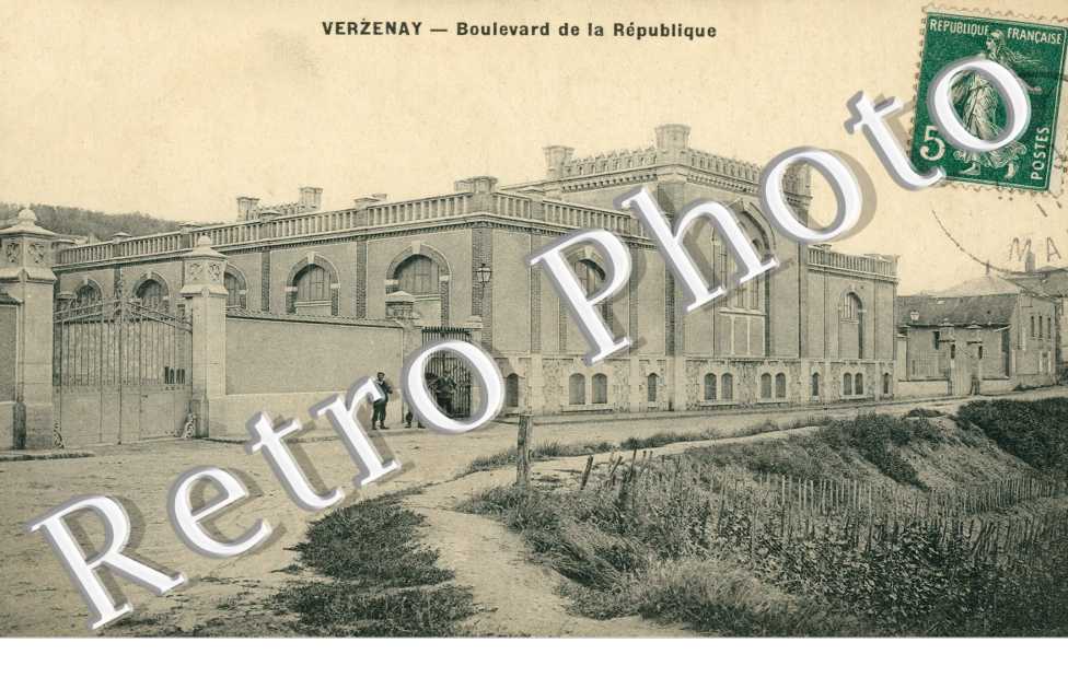 Boulevard de la Republique