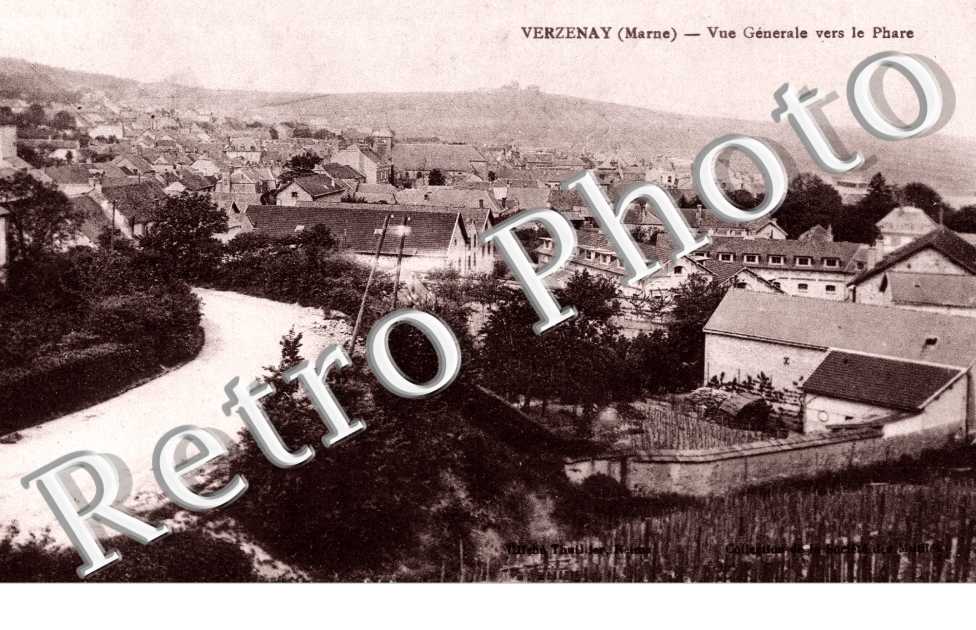 Vue generale vers le Phare