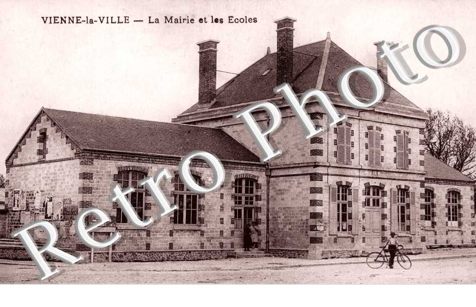 La Mairie et les Ecoles