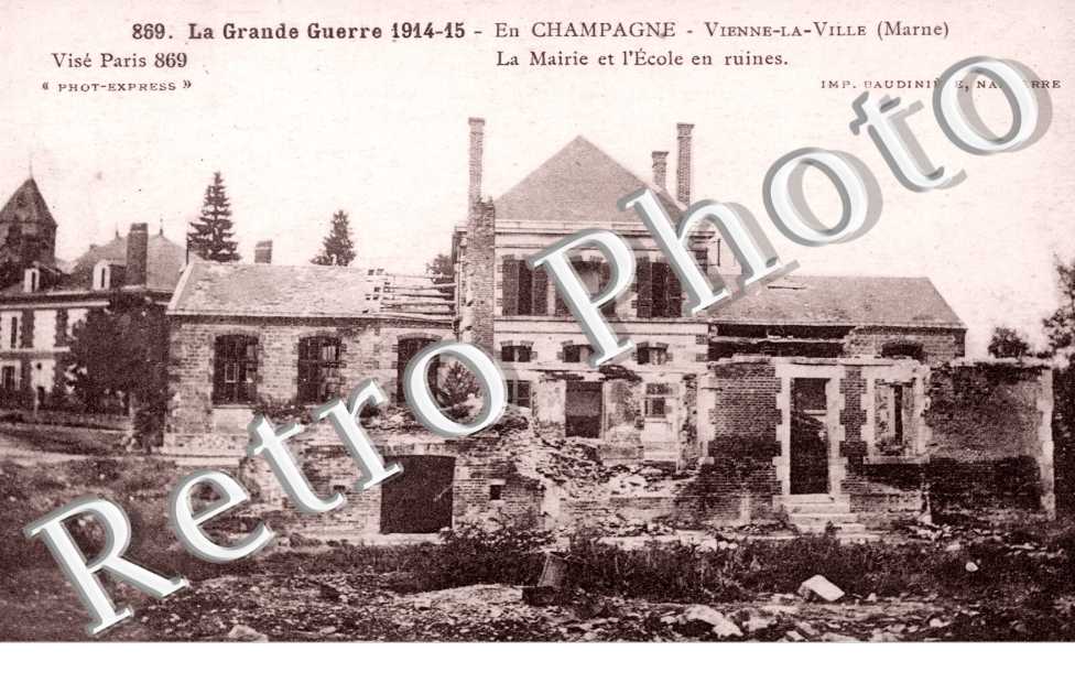 La Mairie et l'Ecole en Ruines
