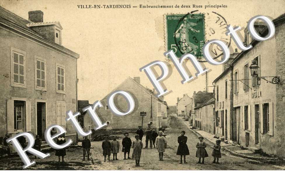 Embranchement de deux rues prinicipales