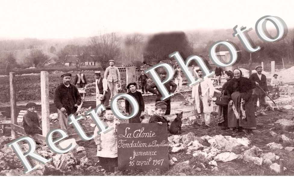 La Colonie Fondation des Pavillons jumeaux, 16 avril 1907