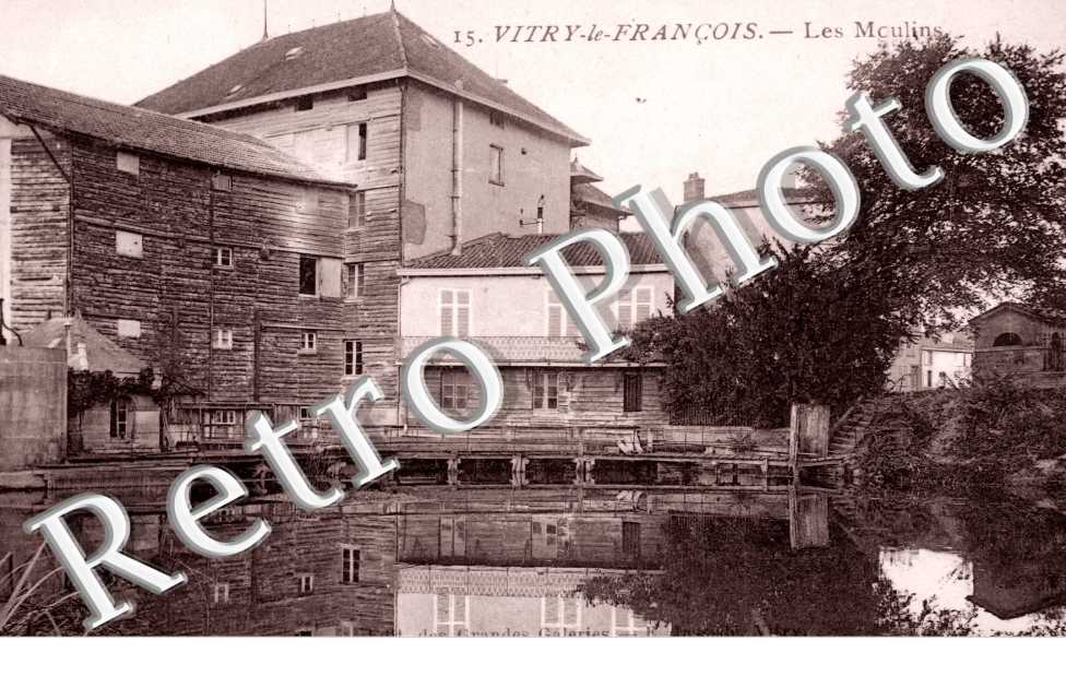 Les Moulins
