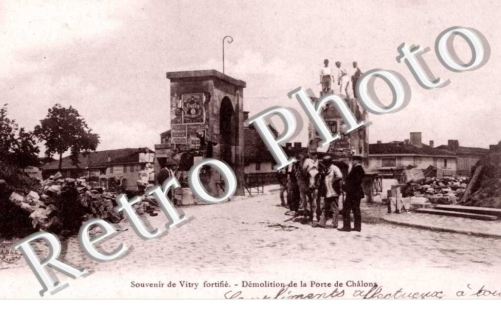 Demolition de la porte de Chalons