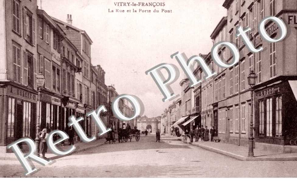 Rue et Porte du Pont