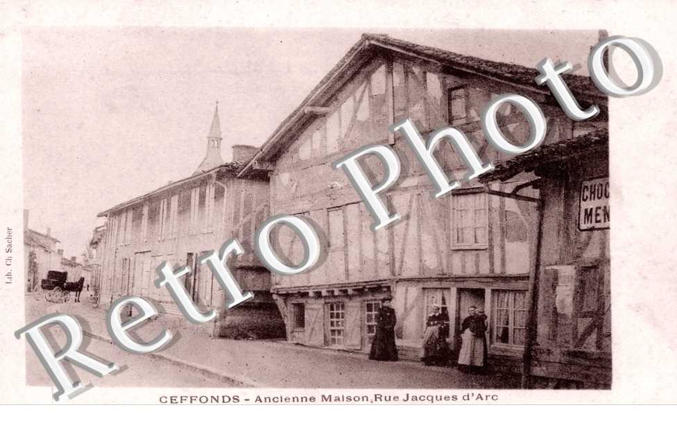  ancienne maison, rue Jeanne d' Arc