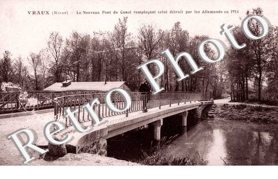 Nouveau pont du canal remplacant celui detruit par les allemands en 1914