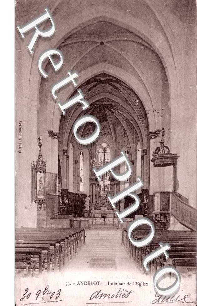 Interieur de l'eglise