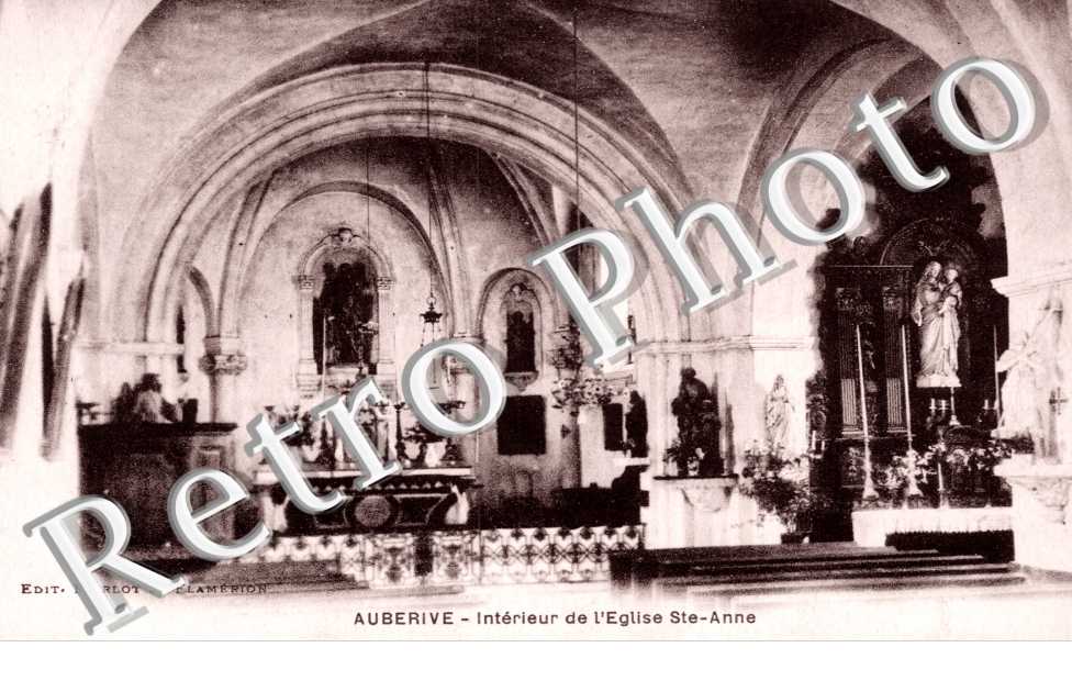 Interieur de l'eglise Ste-Anne