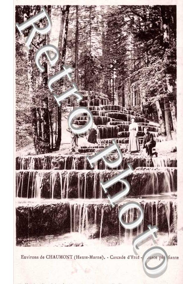 Cascade d'Etrut - Source Petrifiante