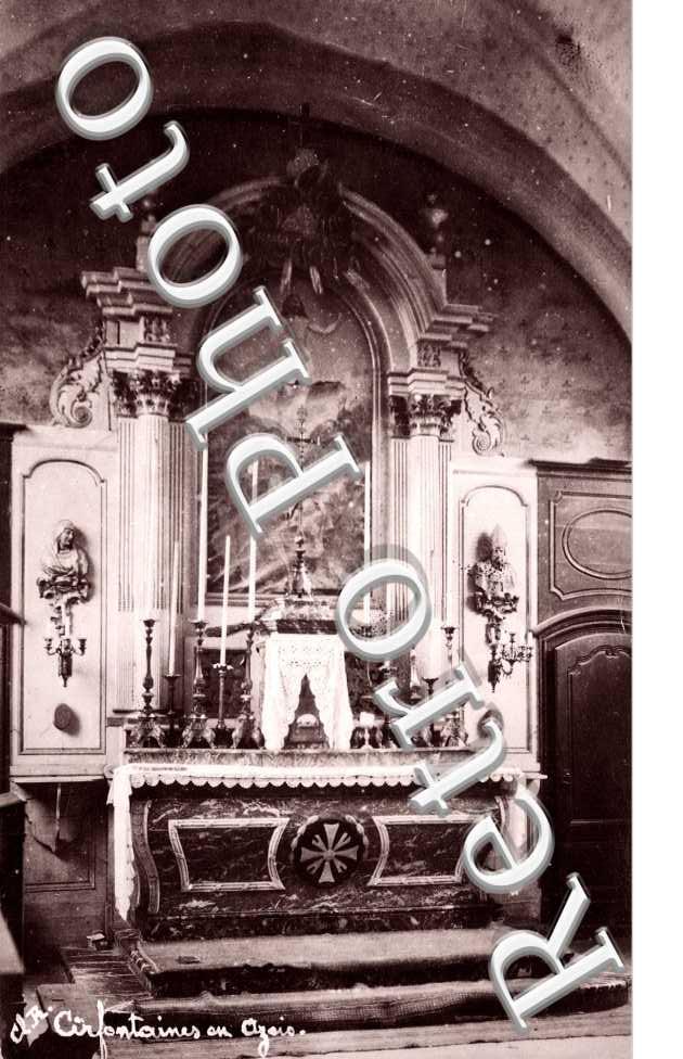interieur de l' eglise
