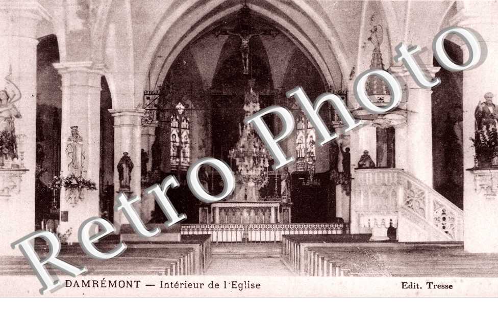 Interieur de l'eglise