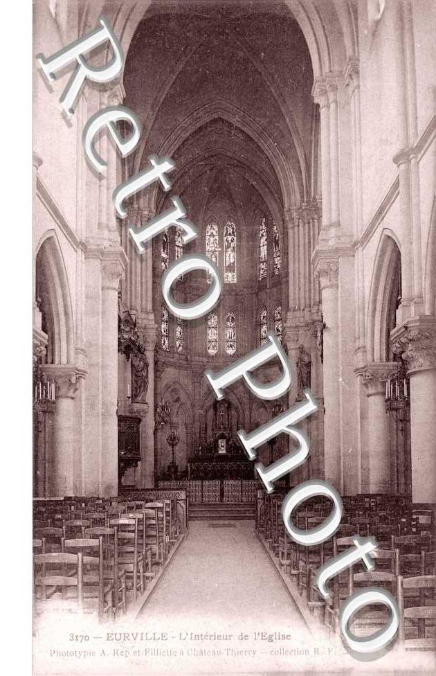 Interieur de l'eglise