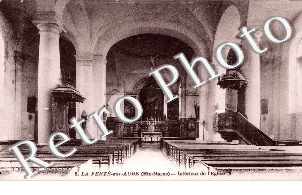 interieur de l'eglise