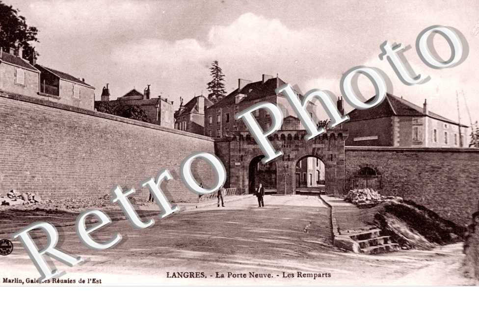 la Porte-Neuve, les Remparts