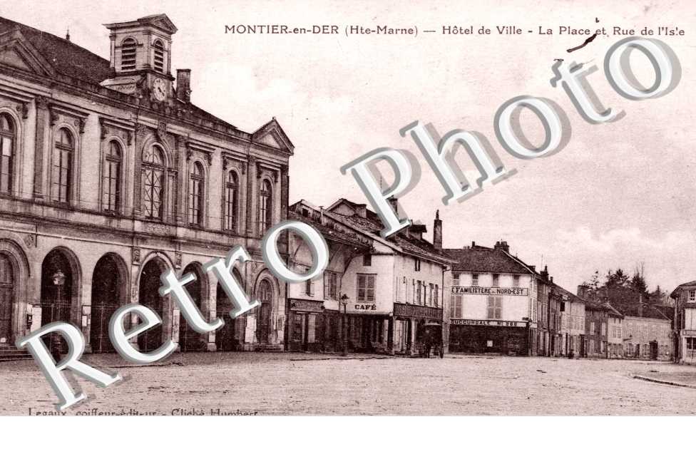 Hotel de Ville - Place et rue de l'Isle
