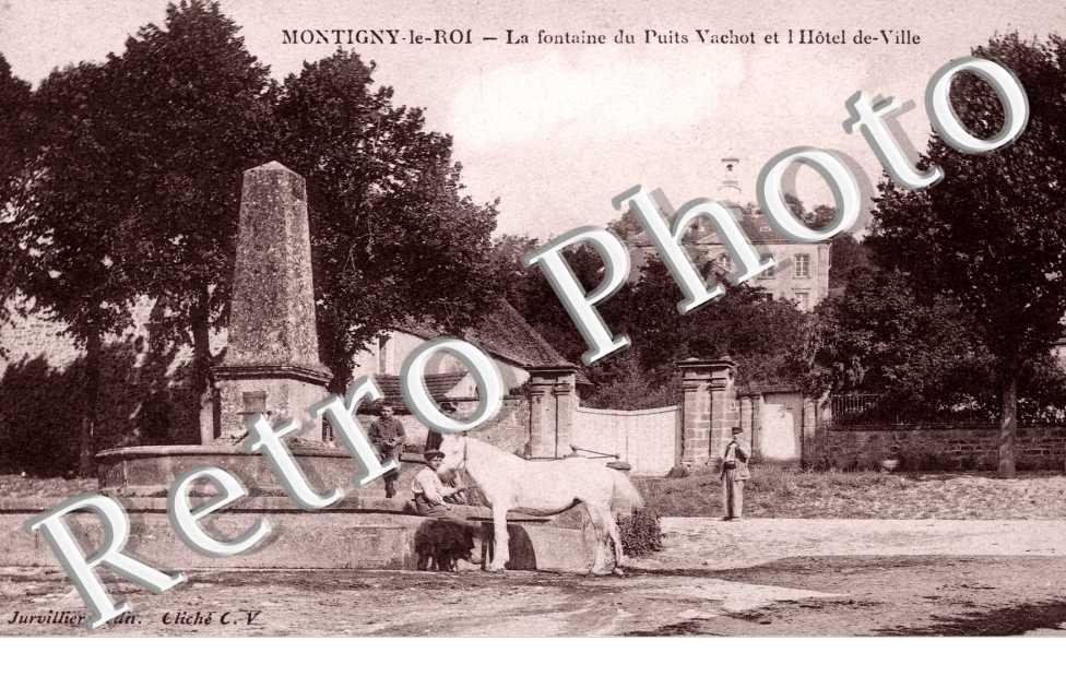 la fontaine du Puits Vachot et l'Hotel de Ville