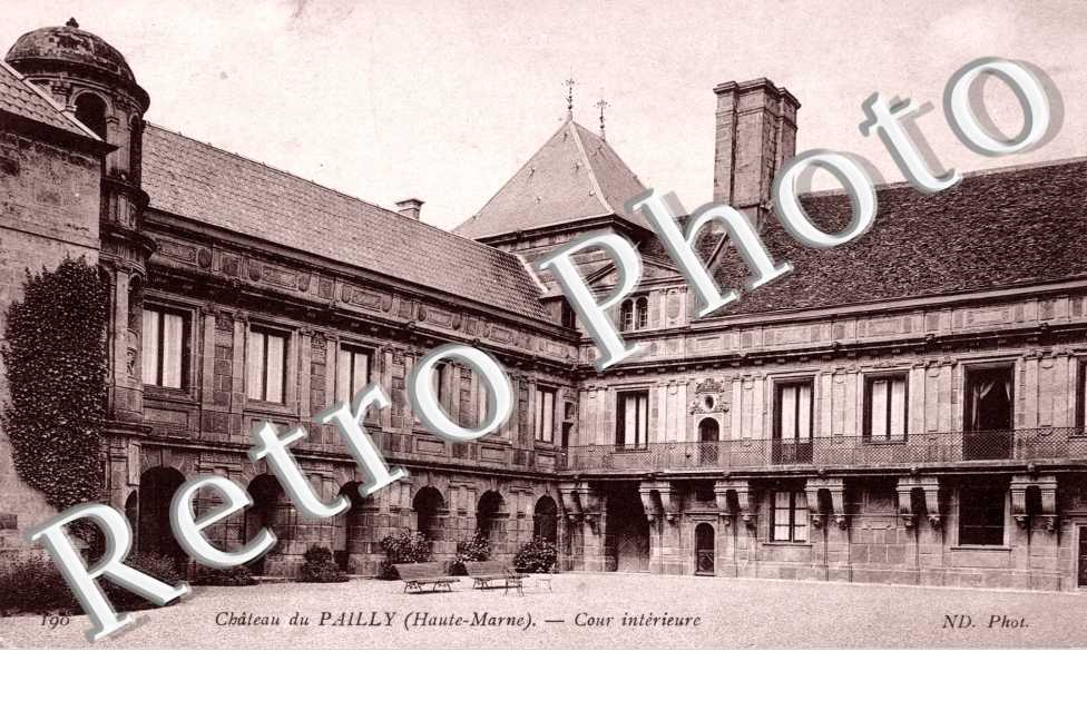 Chateau du pailly - cour interieure