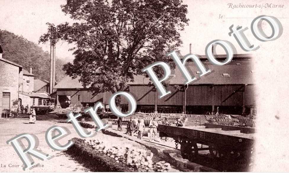 La cour de l'usine