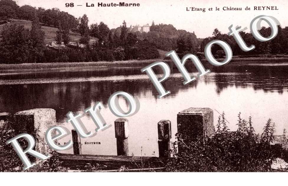 L'etang et le chateau de Reynel