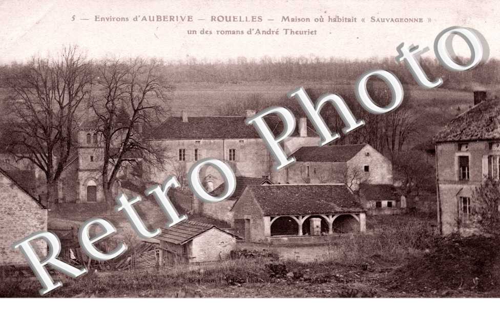 Maison ou habitait "sauvageonne" un des romans d'Andre Theuriet
