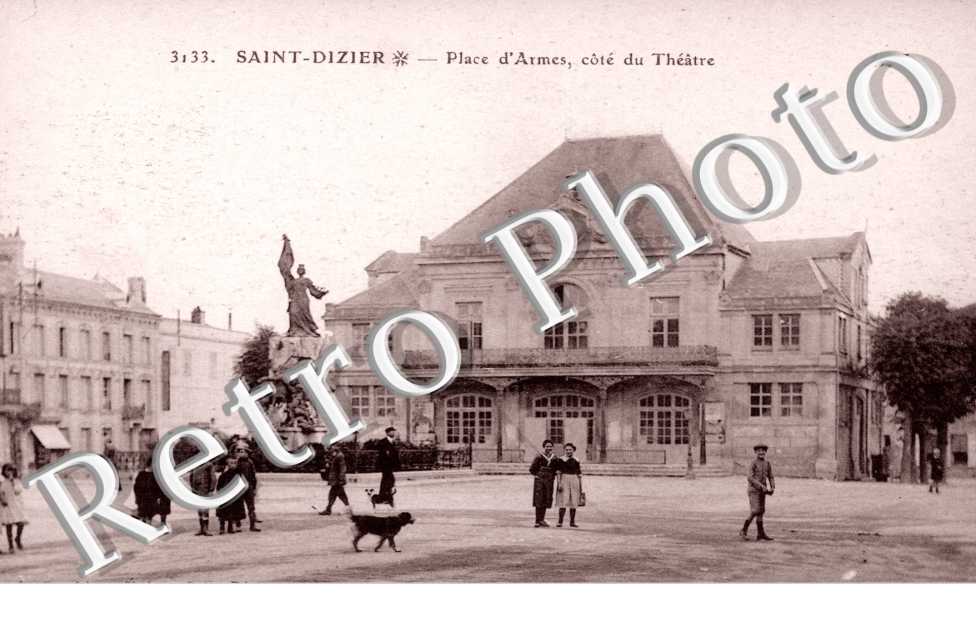 Place d'Armes  le Theatre