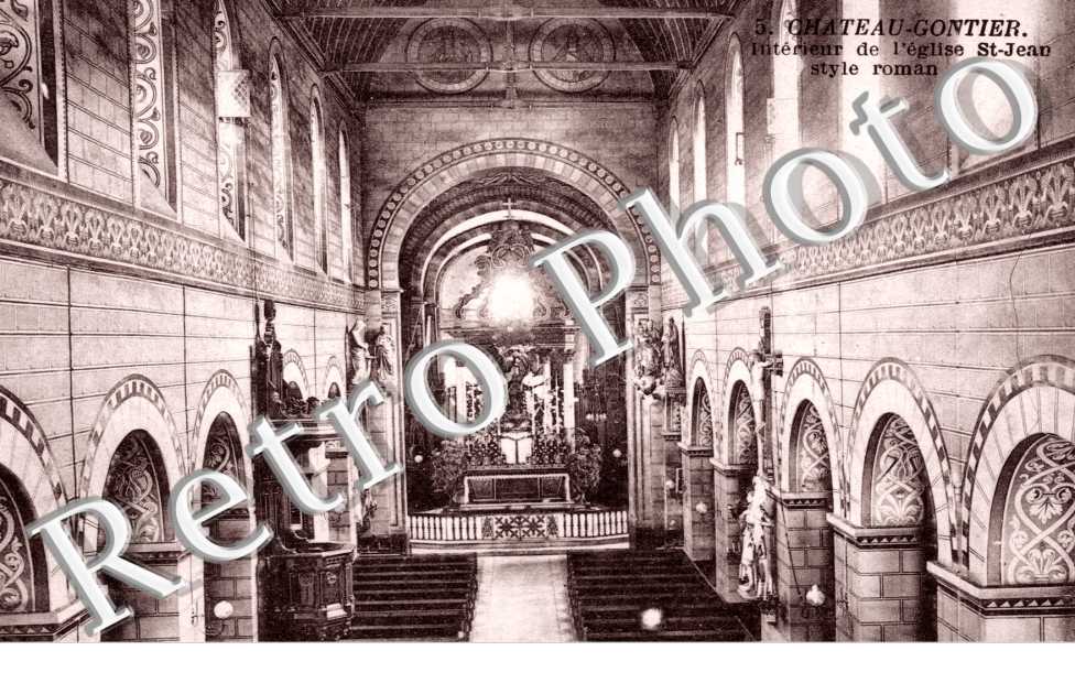 Interieur de l'Eglise Saint Jean