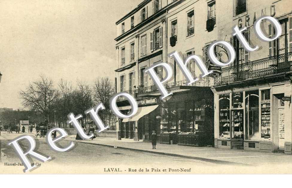 Rue de la Paix et Pont Neuf