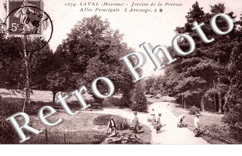 Jardins de la Perrine - Allee Principale l'arrosage