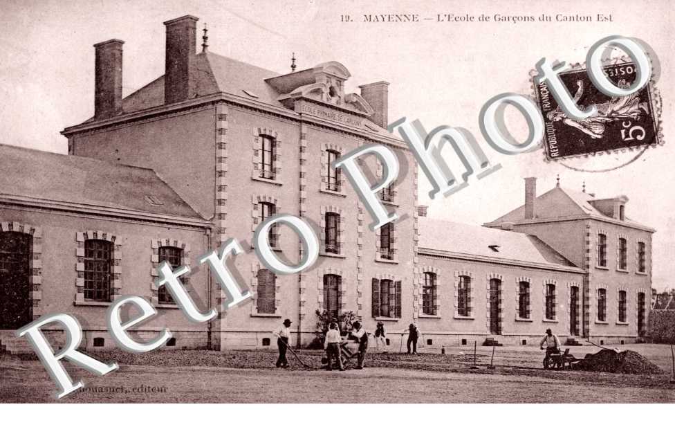 l'ecole de garcons du canton est