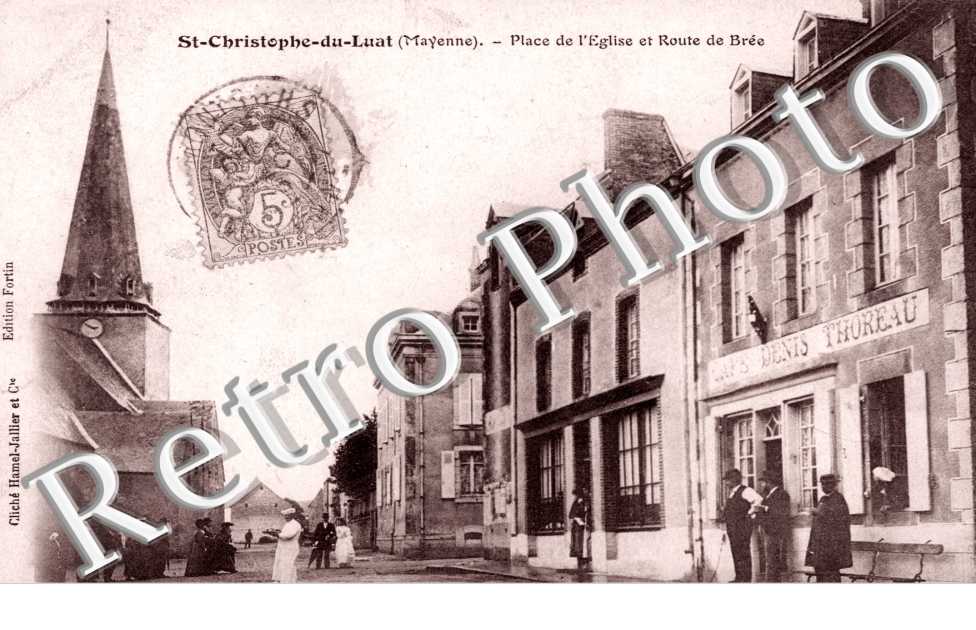 place de l'Eglise et route de Bree