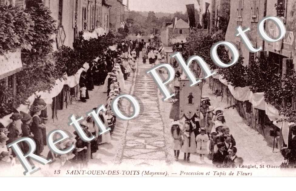 Procession et Tapis de Fleurs