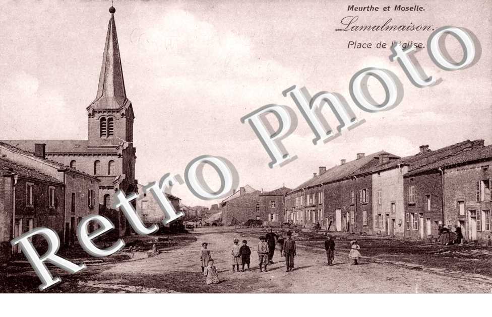Lamalmaison Place de l'Eglise