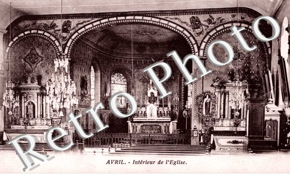 interieur de l'eglise