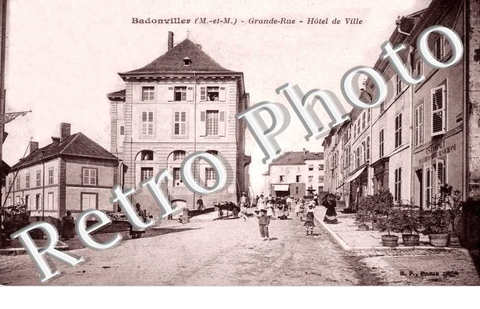 grande rue - hotel de ville
