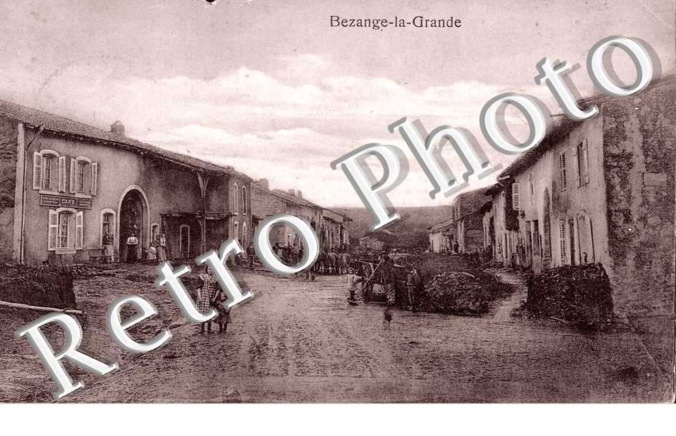 (une rue)